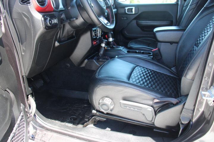 Used 2019 Jeep Wrangler Unlimited Rubicon AWD/4WD image 13