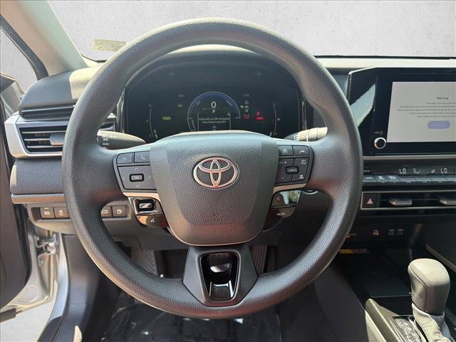 Used 2025 Toyota Camry LE FWD image 14