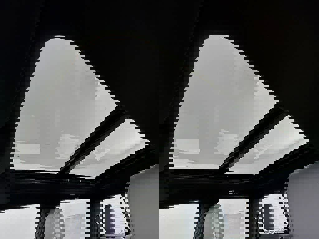 New 2025 Ford F150 Lightning Lariat AWD/4WD image 32