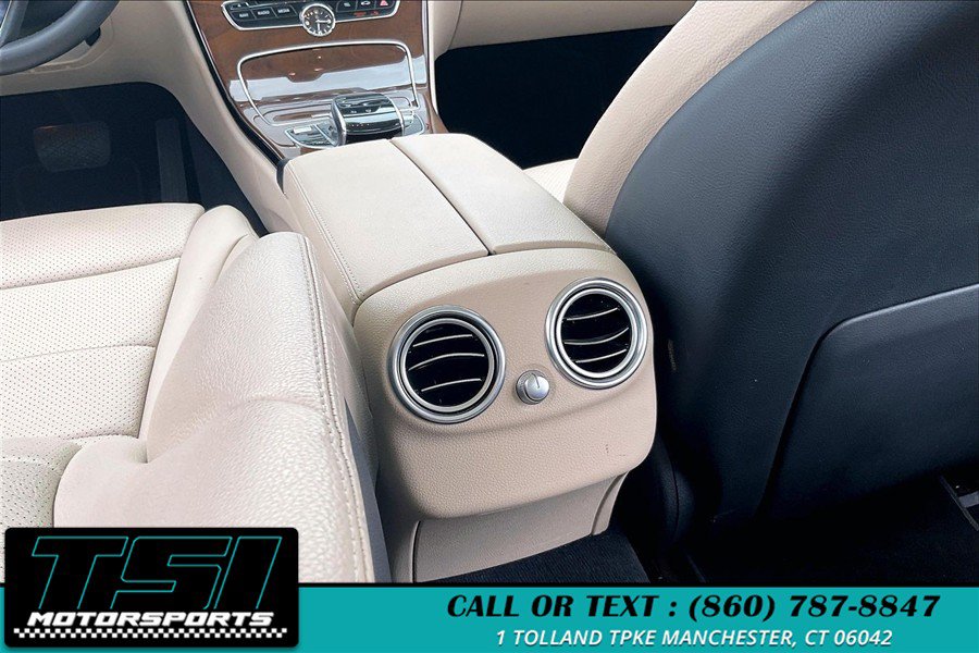 Used 2015 Mercedes-Benz C 300 4MATIC Sedan image 33