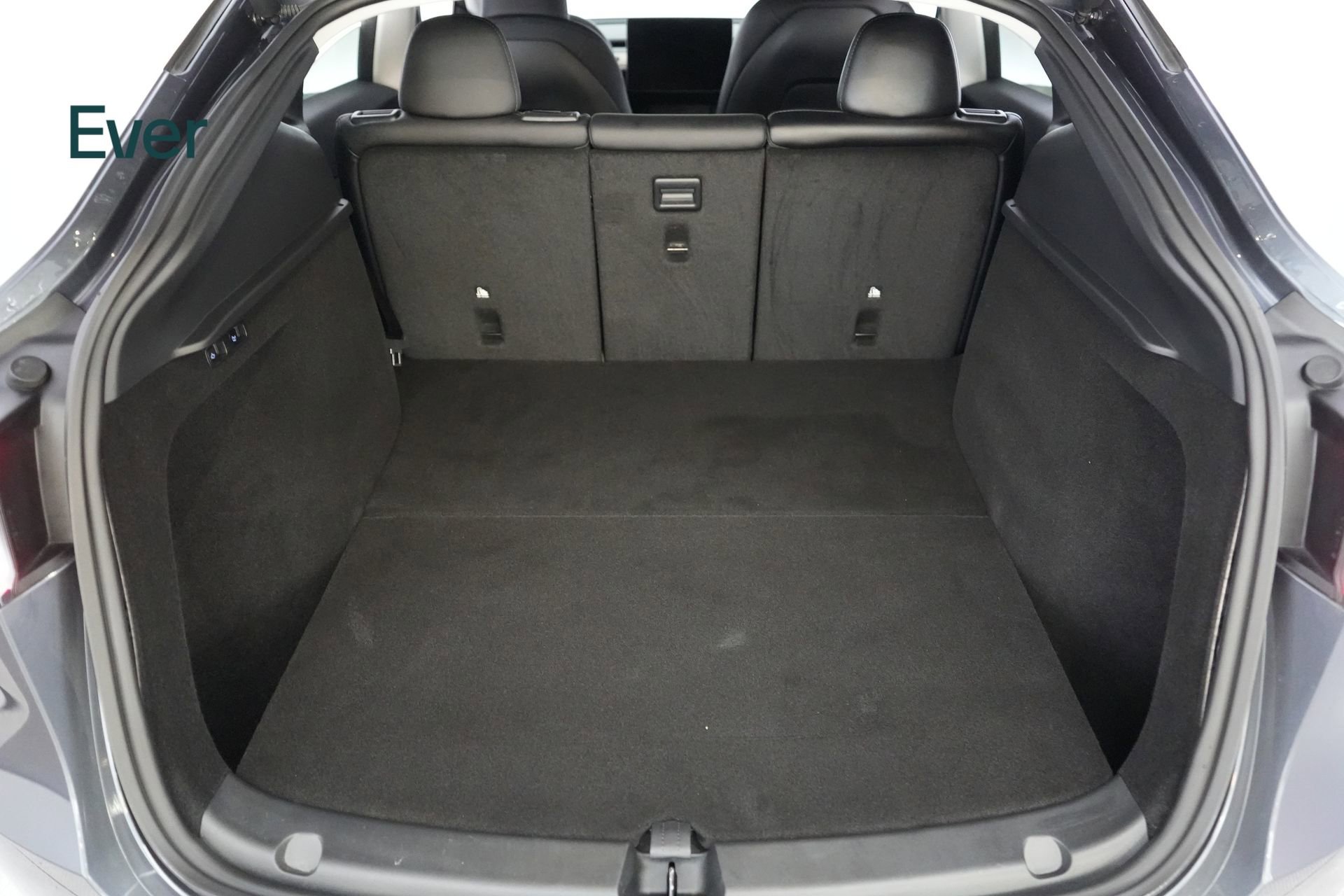 Used 2023 Tesla Model Y 2WD image 8