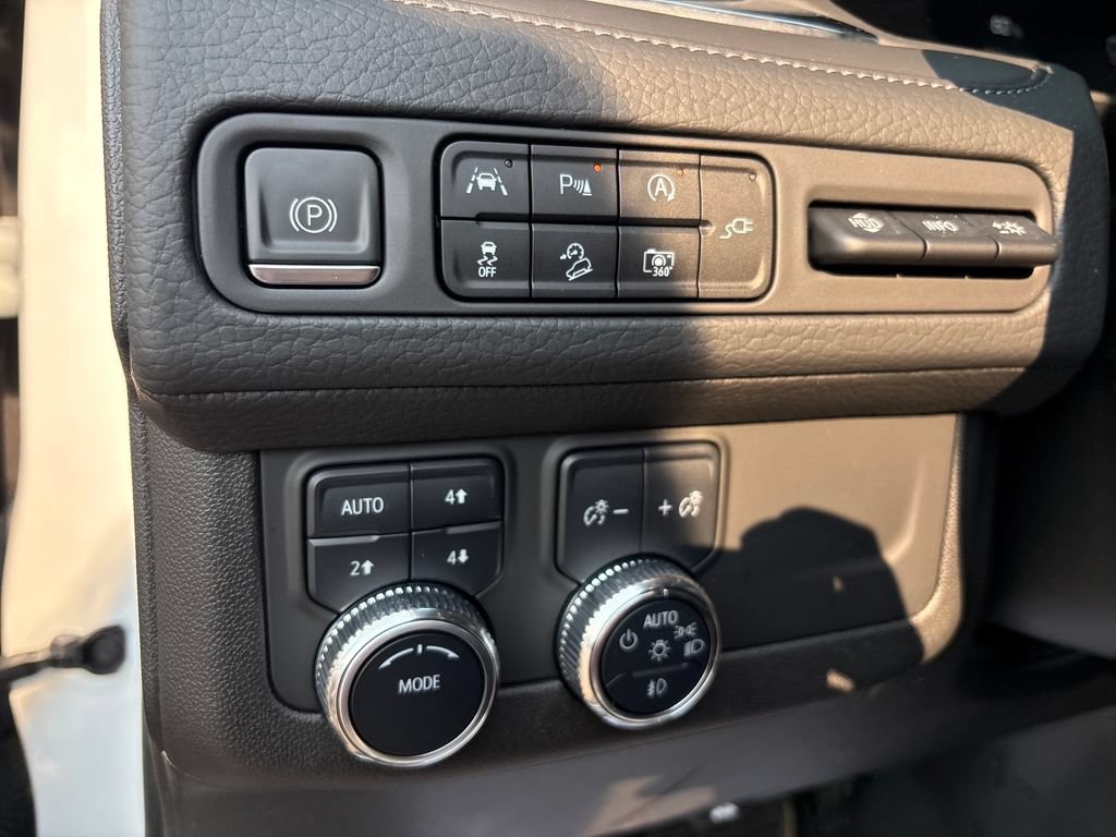 Used 2022 GMC Yukon XL Denali AWD/4WD image 22