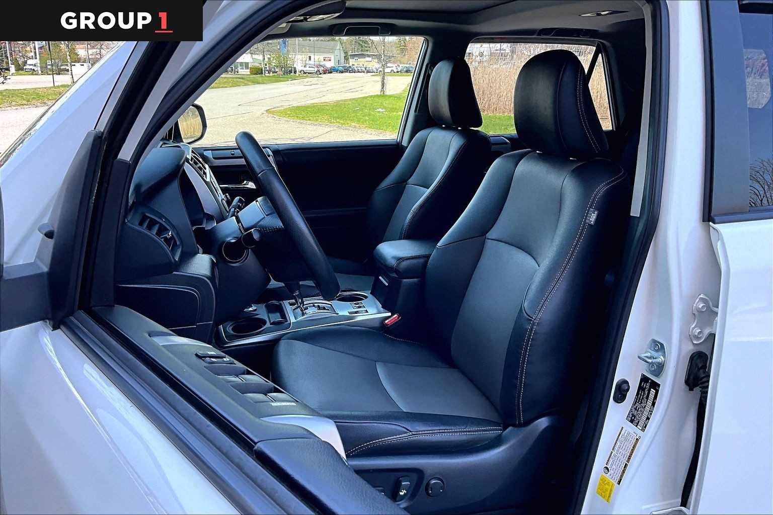 Used 2020 Toyota 4Runner SR5 Premium w/ Moonroof Package AWD/4WD image 9
