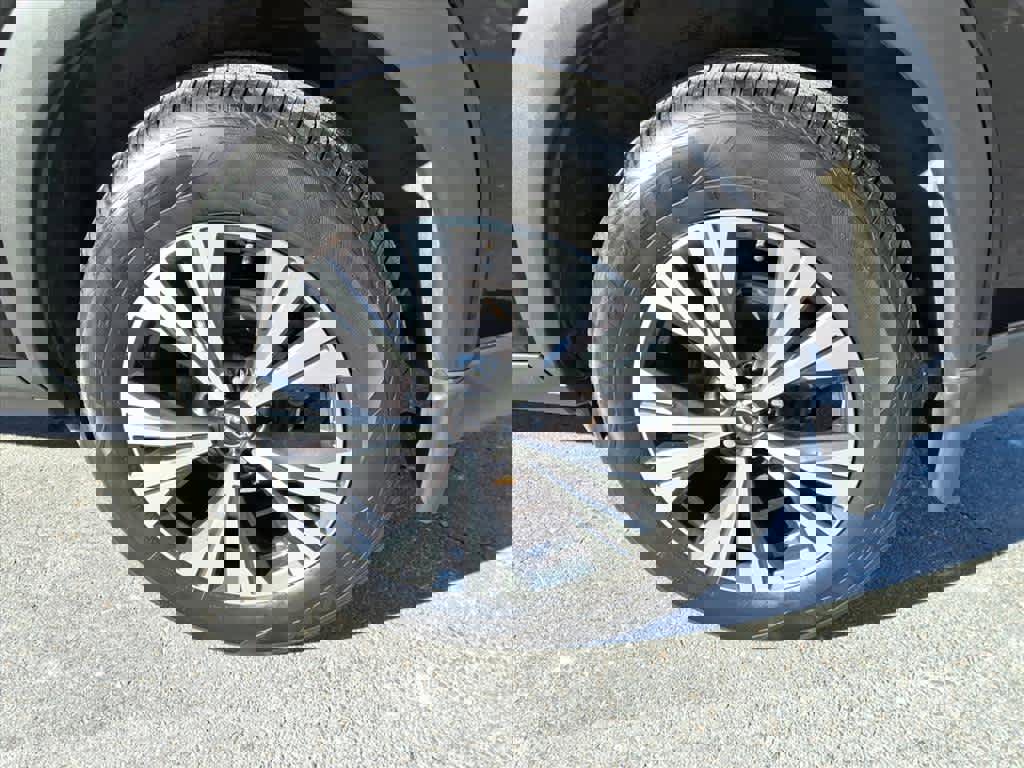 Certified 2023 Nissan Rogue SV w/ SV Premium Package image 9