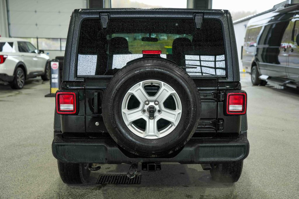Used 2020 Jeep Wrangler Sport AWD/4WD image 6