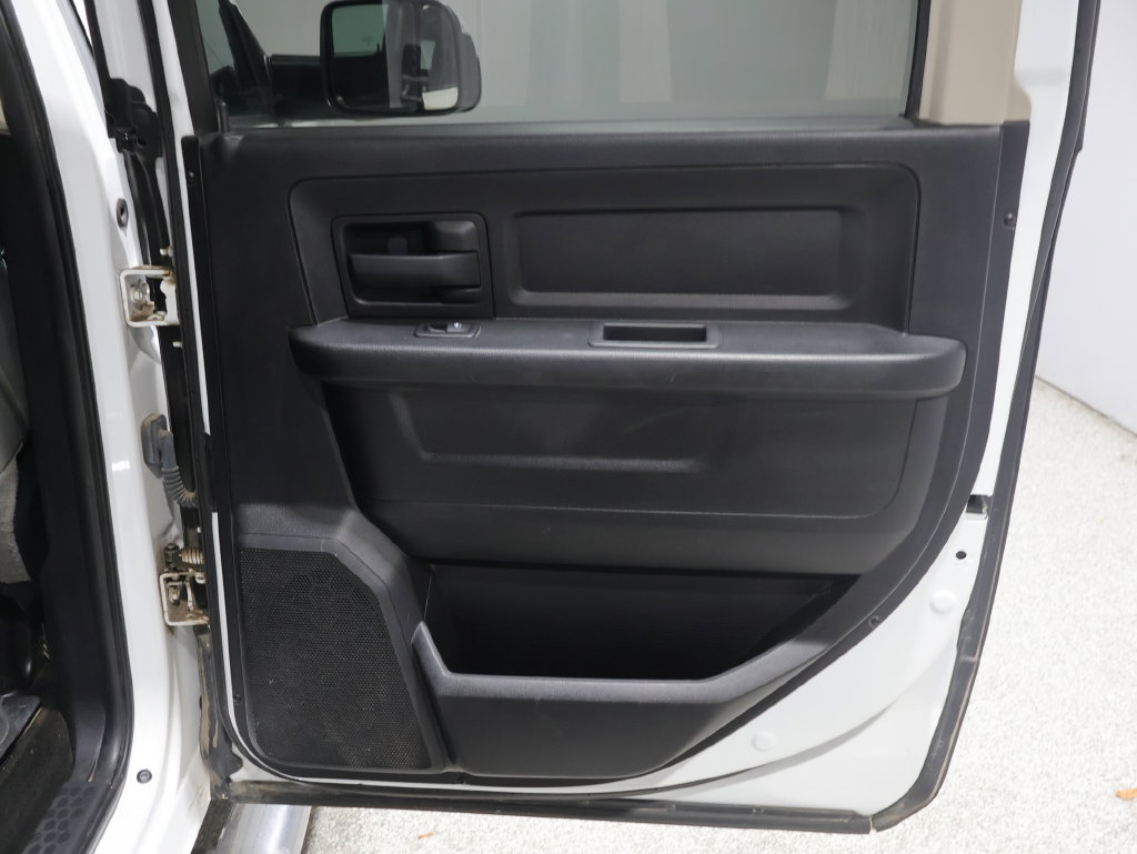Used 2014 RAM 1500 ST w/ SXT Appearance Group AWD/4WD image 26