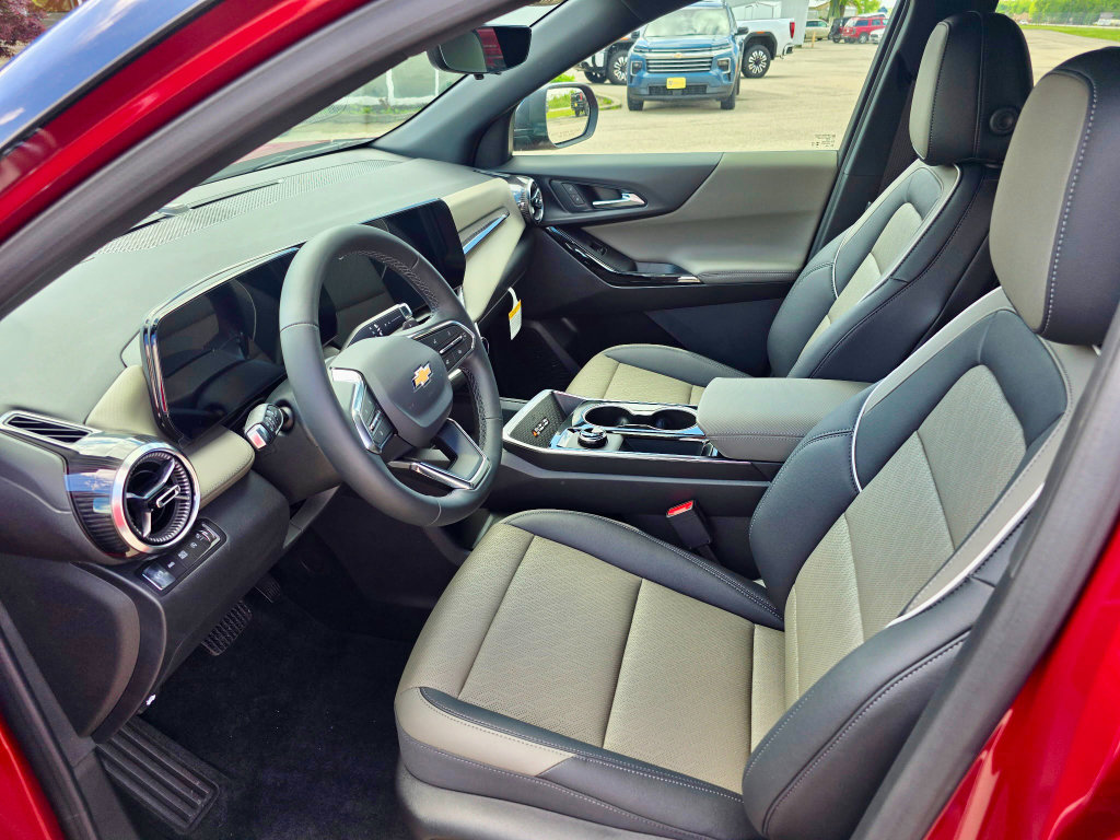 New 2026 Chevrolet Equinox LT AWD/4WD image 9