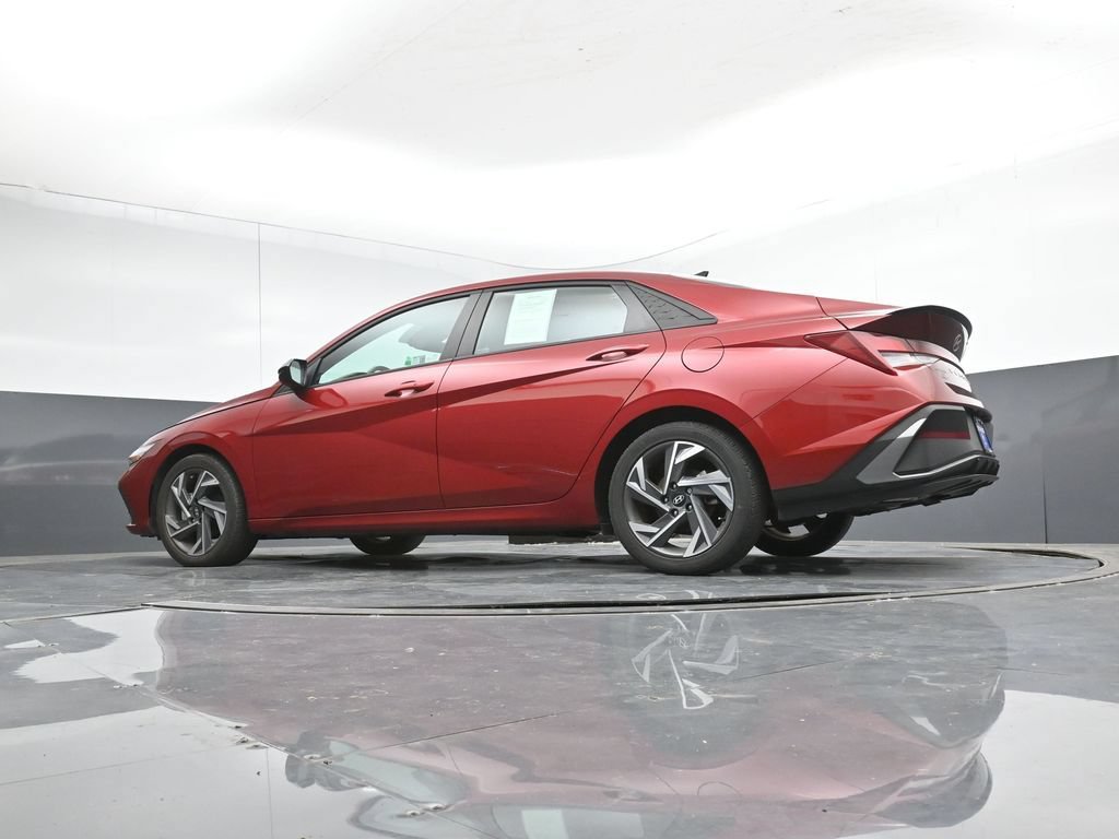 Used 2025 Hyundai Elantra Sport FWD image 41