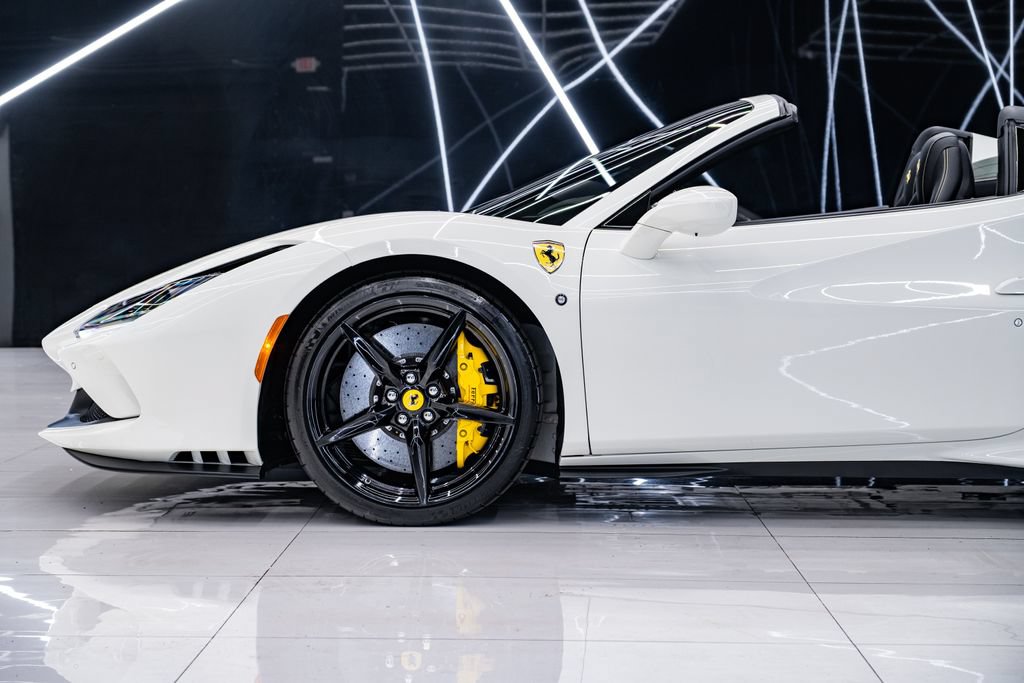Used 2022 Ferrari F8 Tributo RWD image 11