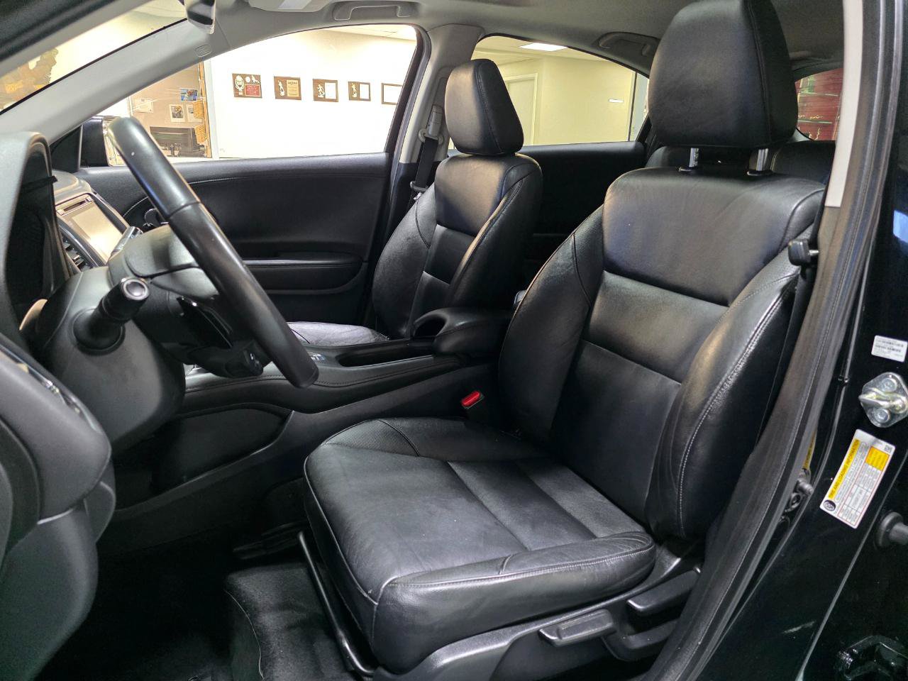 Used 2017 Honda HR-V EX-L image 15