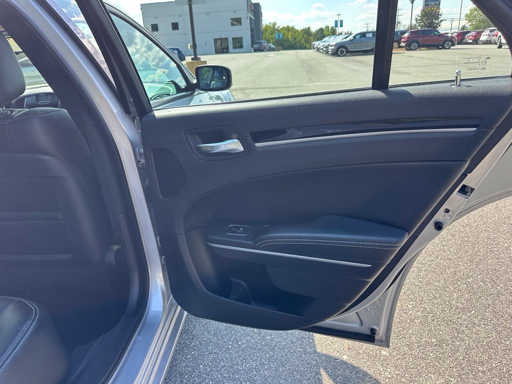 Used 2022 Chrysler 300 S RWD image 19