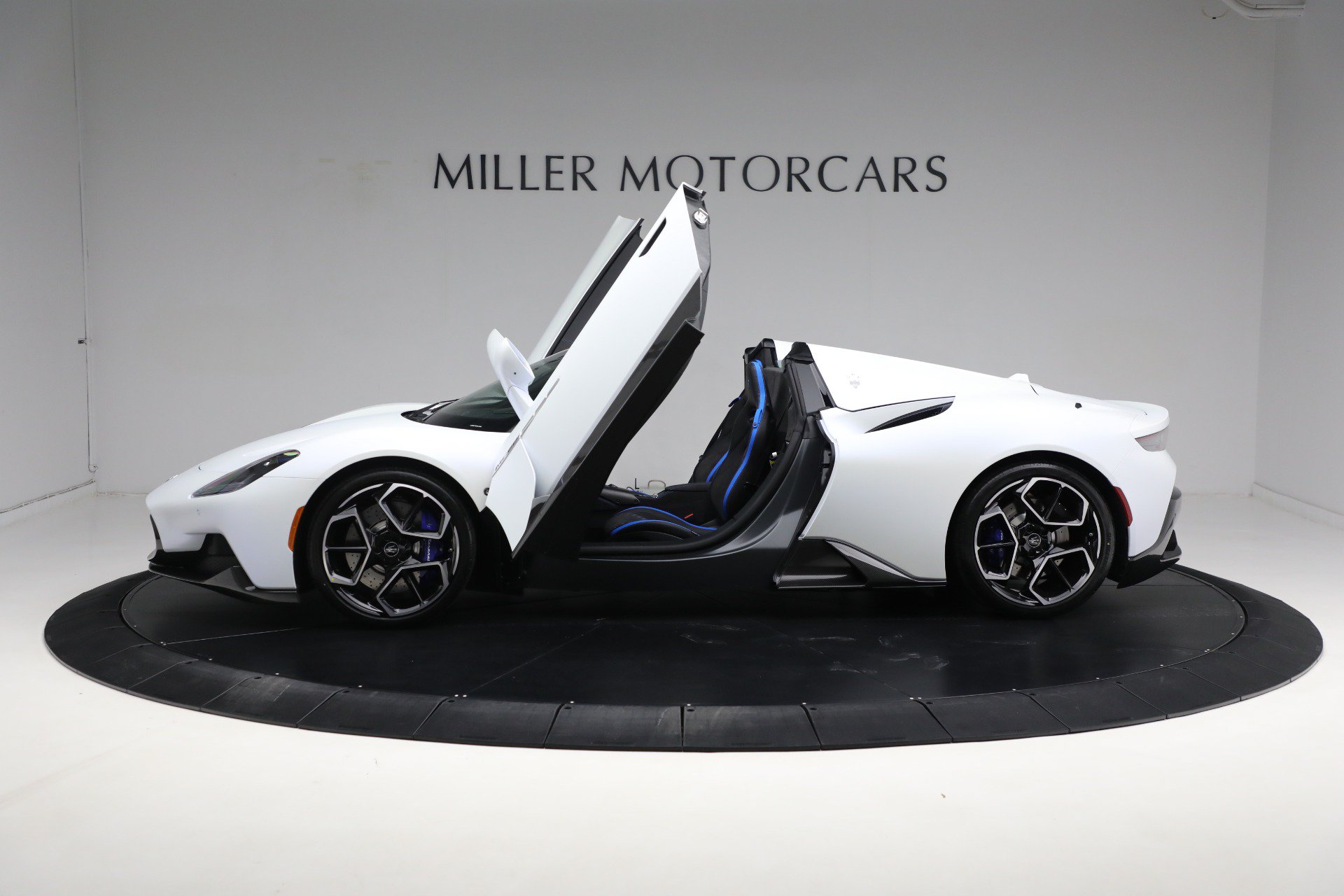 Used 2023 Maserati MC20 Spyder RWD image 19