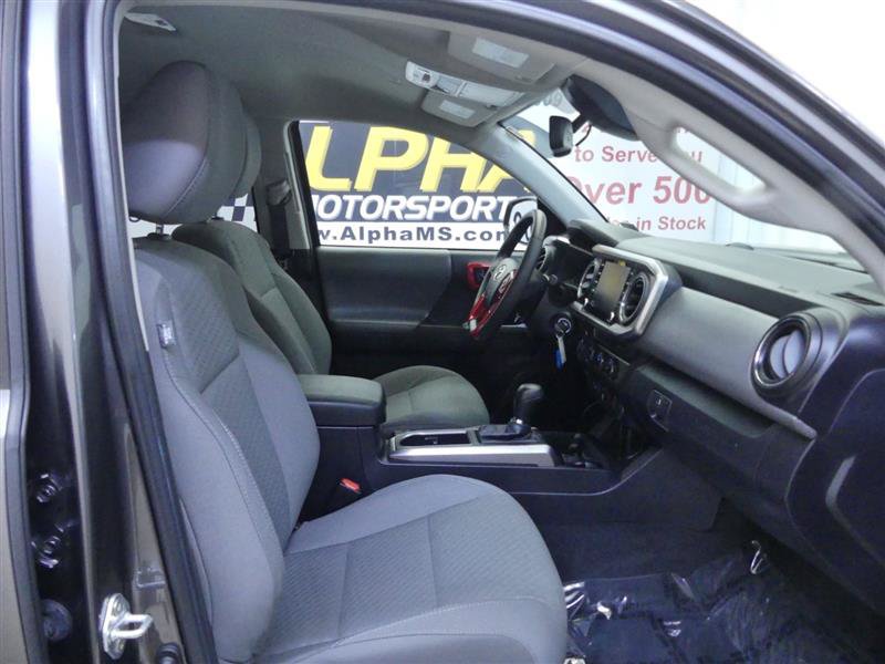 Used 2022 Toyota Tacoma SR5 AWD/4WD image 7