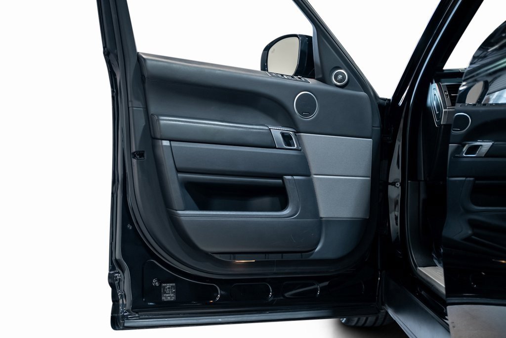 Used 2016 Land Rover Range Rover Sport SVR image 58