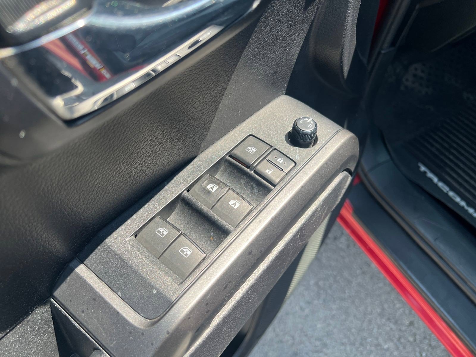 Used 2020 Toyota Tacoma 4x4 Double Cab image 11