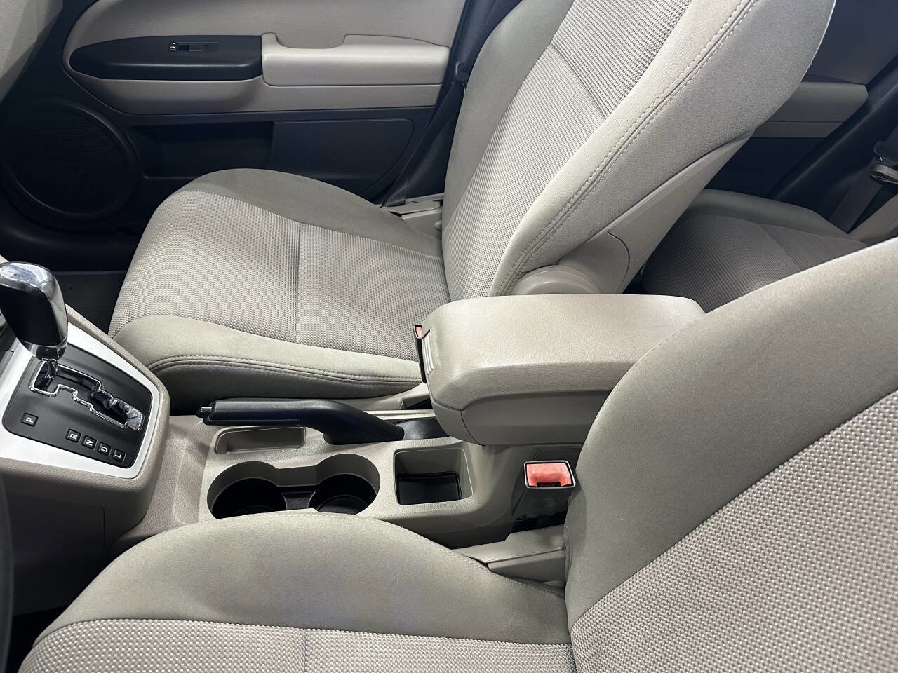 Used 2010 Dodge Caliber Mainstreet image 15