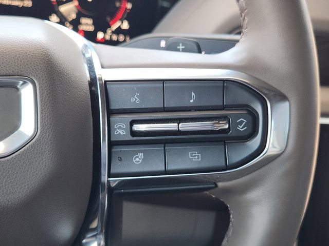 Used 2025 GMC Yukon XL Denali w/ Sun & Power Step Package image 19