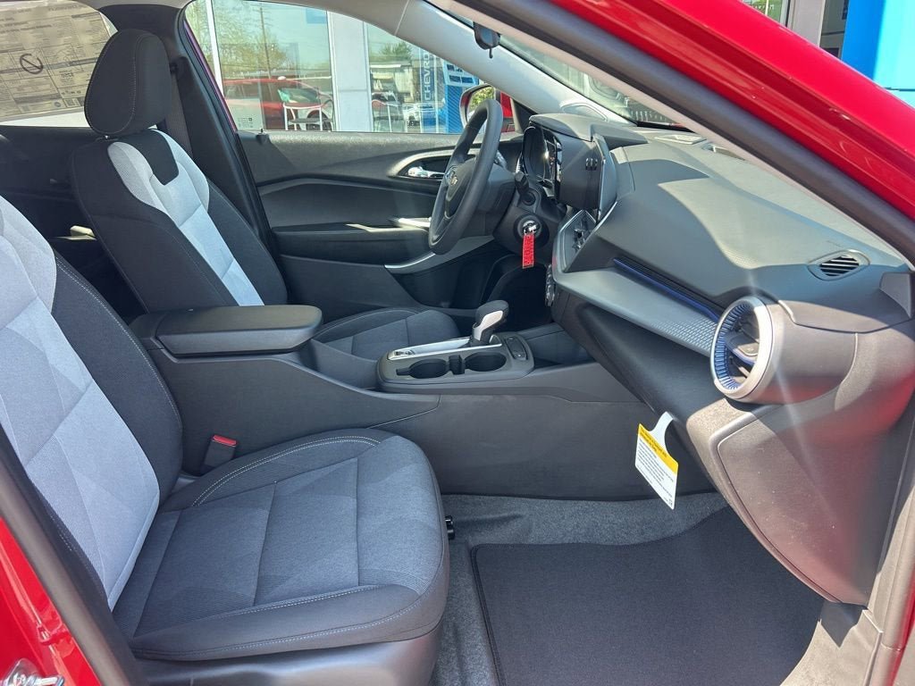New 2026 Chevrolet Trax LS image 15