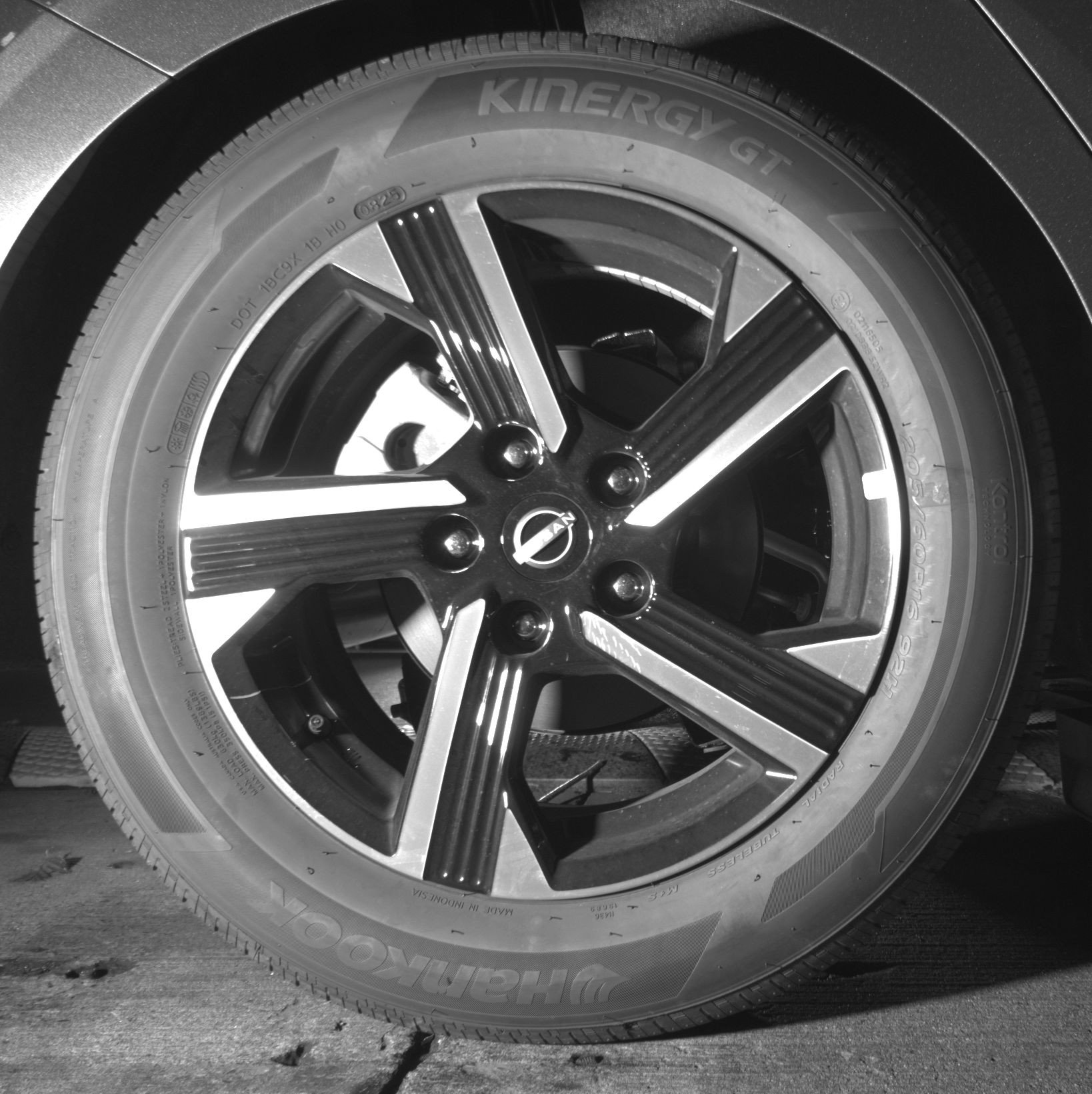 Used 2025 Nissan Sentra SV FWD image 15