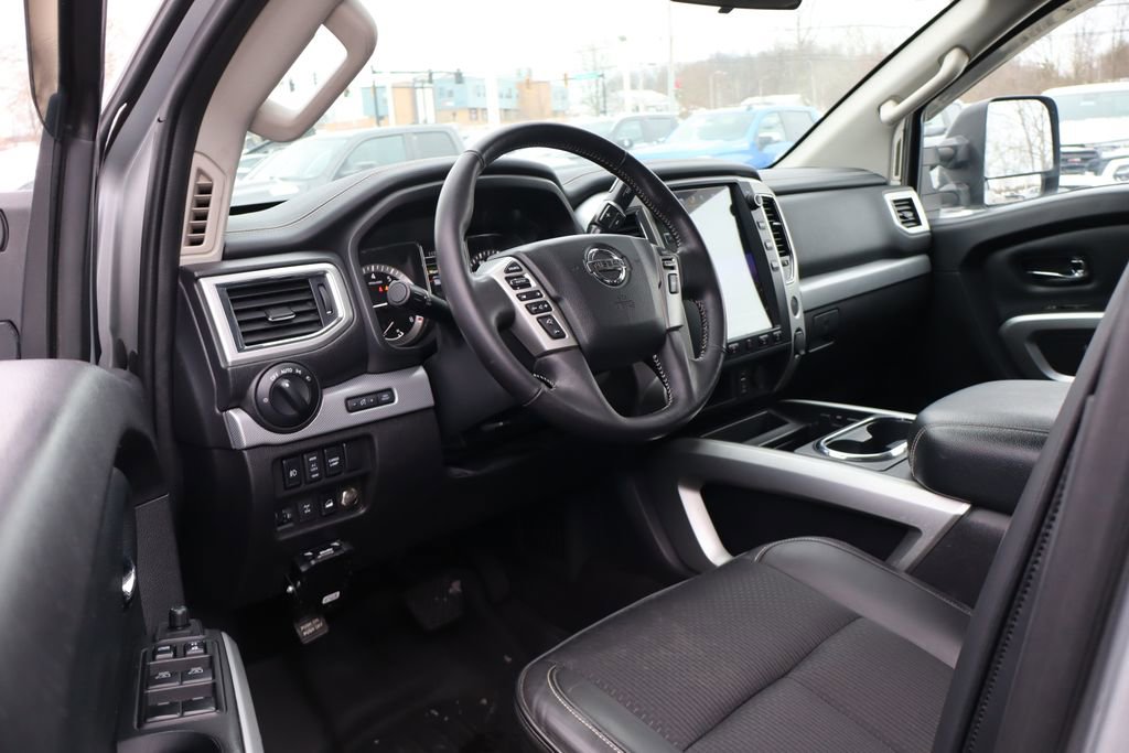 Used 2018 Nissan Titan PRO-4X image 13
