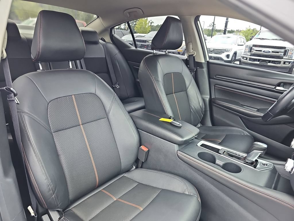 Used 2021 Nissan Altima 2.5 SR FWD image 14