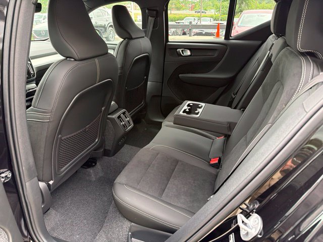 New 2026 Volvo XC40 B5 Ultra w/ Protection Package Premier AWD/4WD image 7
