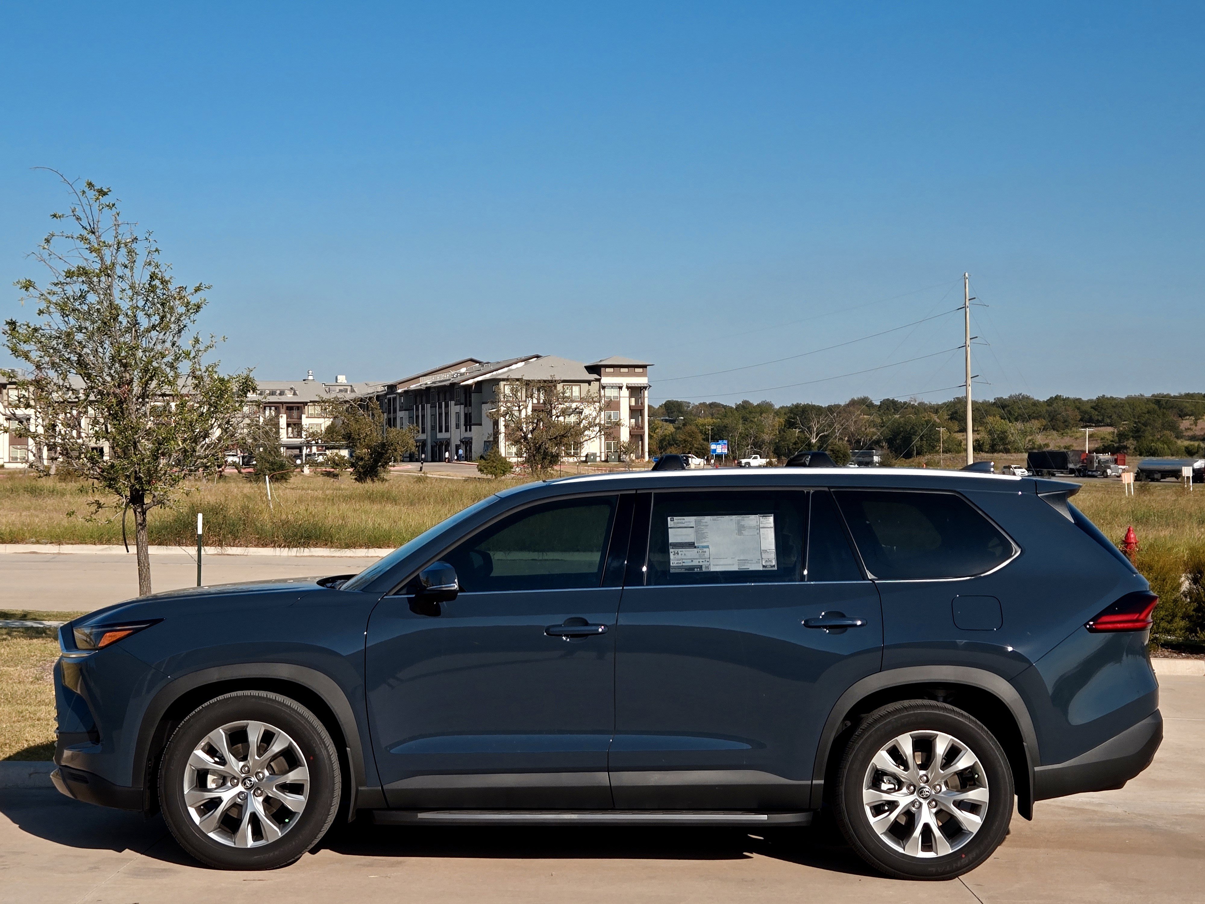 New 2026 Toyota Grand Highlander Limited image 3