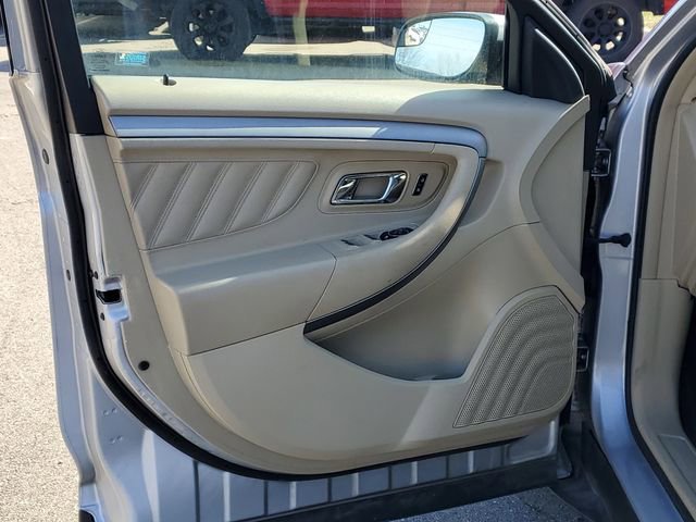 Used 2014 Ford Taurus SEL FWD image 9