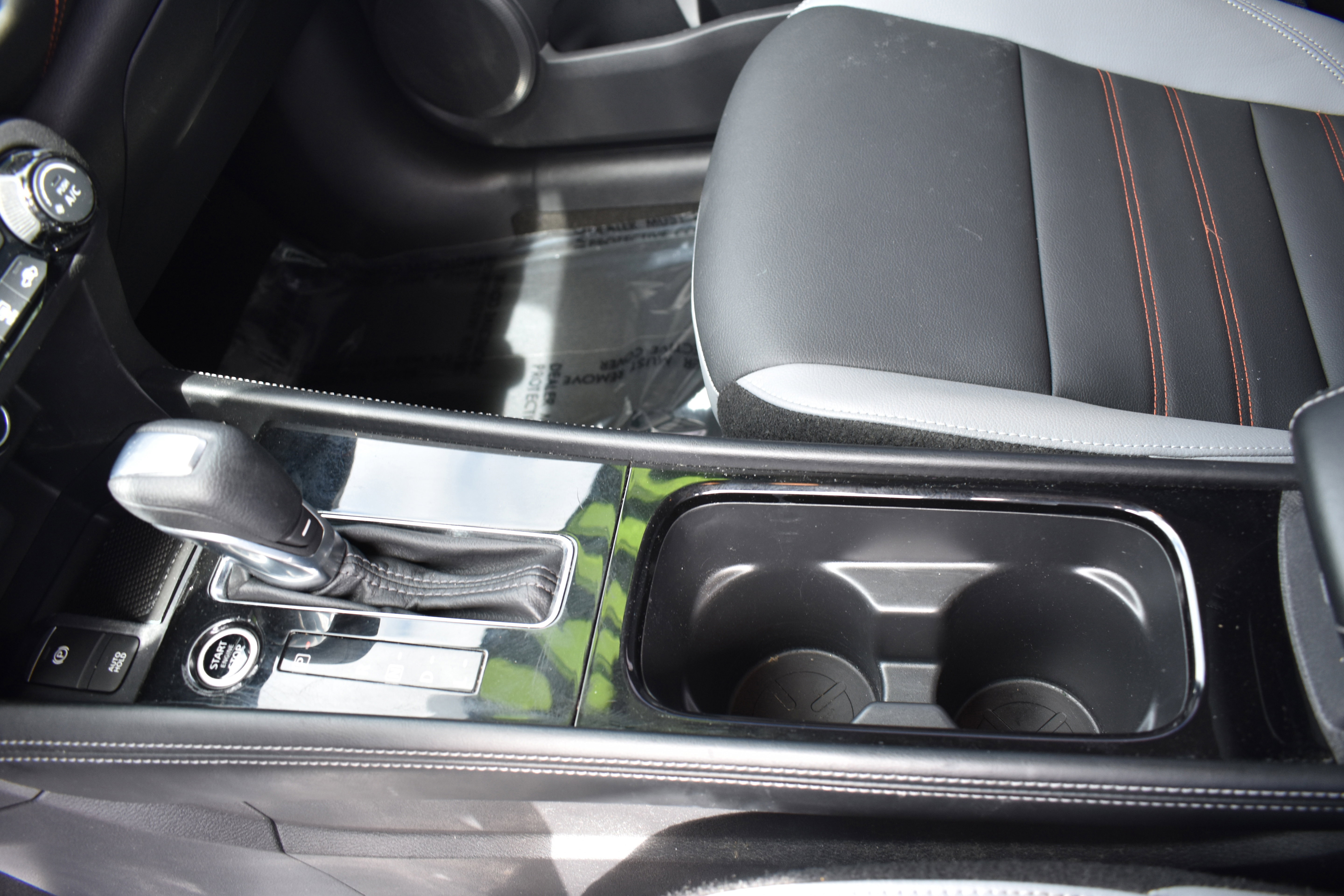 Used 2023 Nissan Kicks SR w/ SR Premium Package image 22