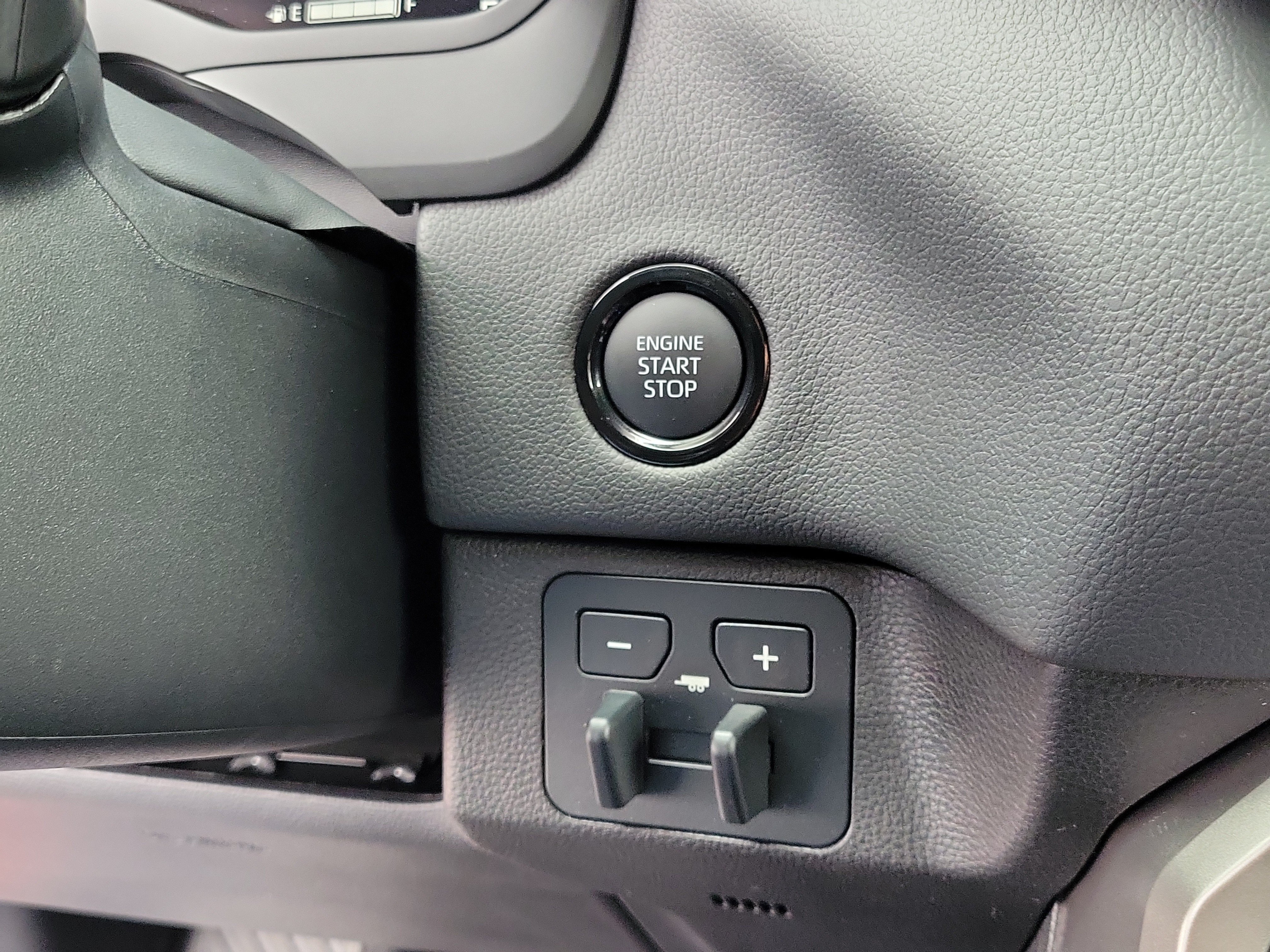 New 2026 Toyota Tundra Limited AWD/4WD image 28