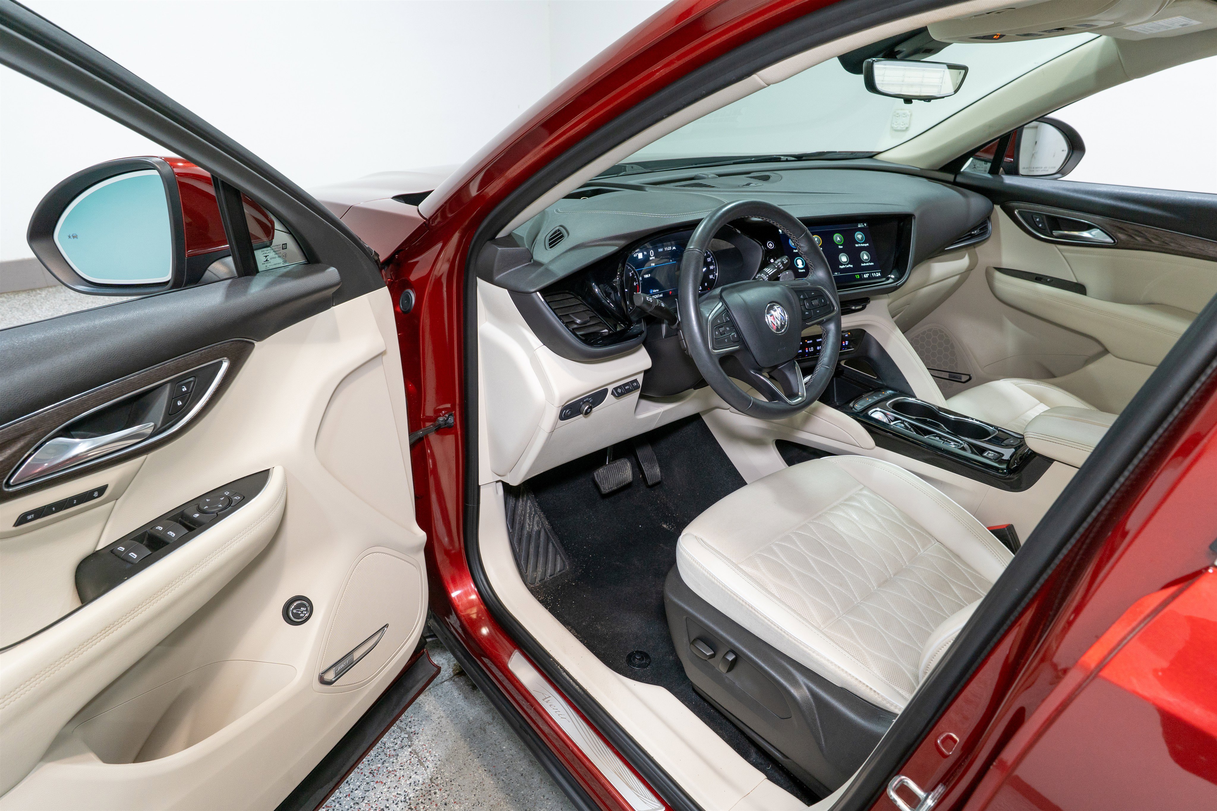 Used 2022 Buick Envision Avenir w/ Technology Package II image 12