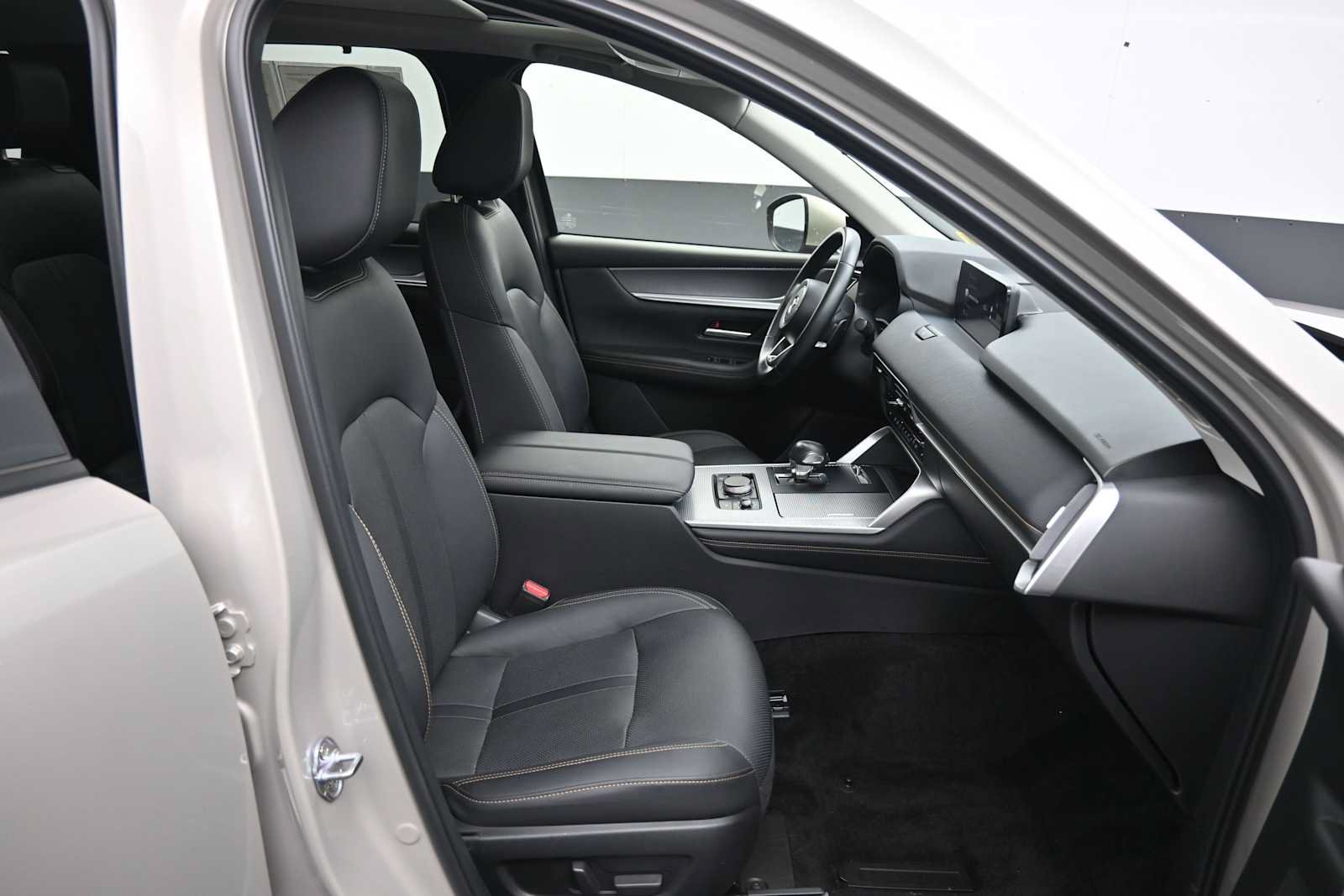 Used 2024 MAZDA CX-90 3.3 Turbo w/ Premium Package AWD/4WD image 28
