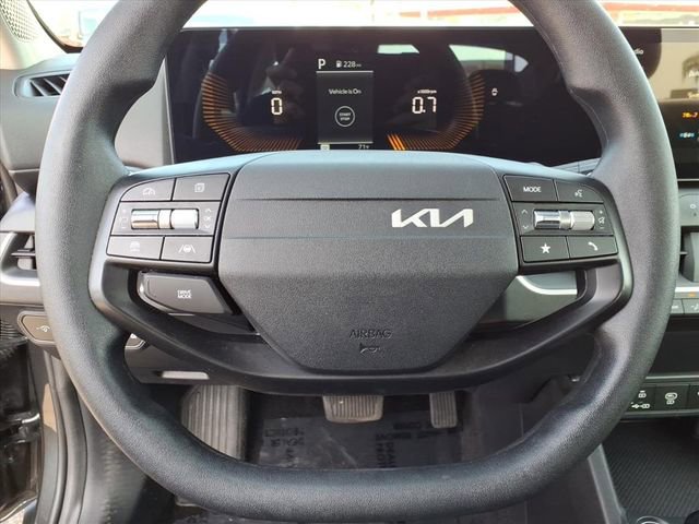 Used 2025 Kia K4 LXS image 19