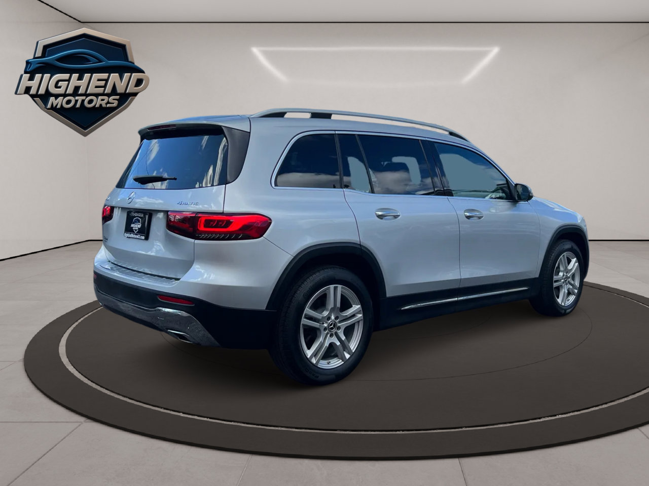 Used 2020 Mercedes-Benz GLB 250 4MATIC w/ Premium Package image 5