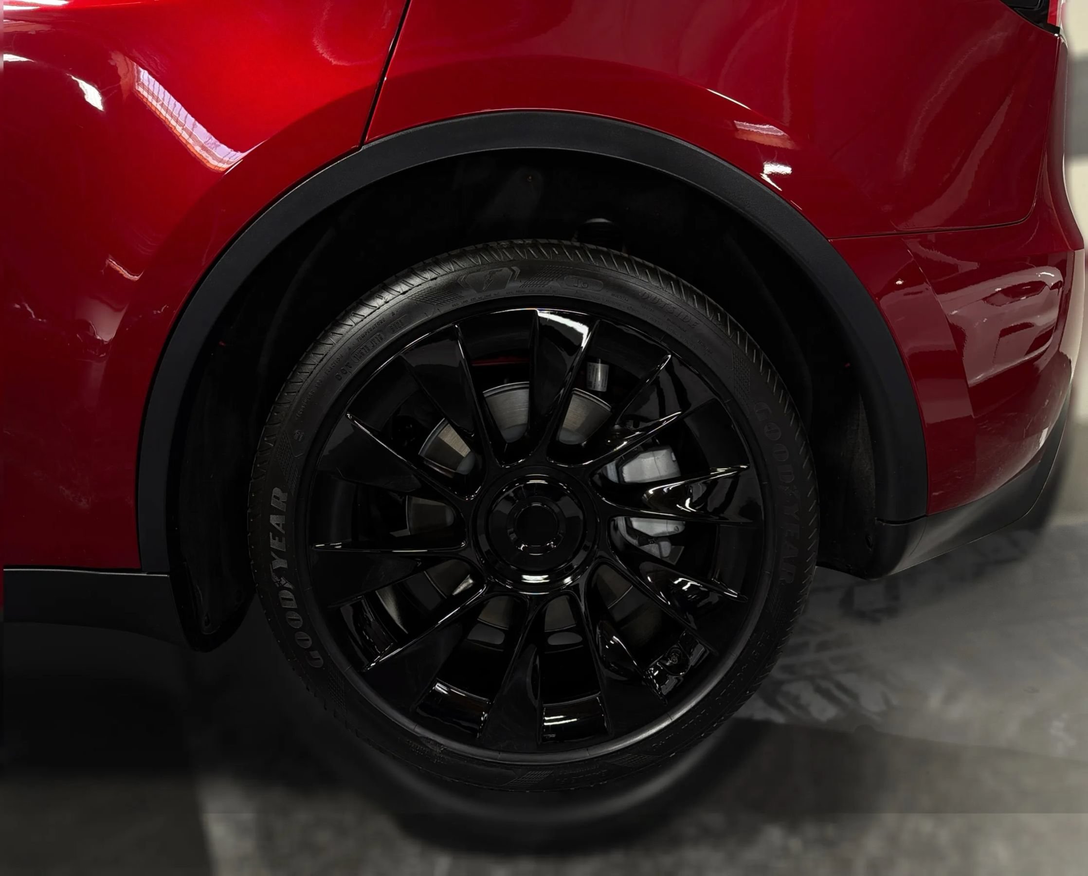 Used 2024 Tesla Model Y Long Range AWD/4WD image 18