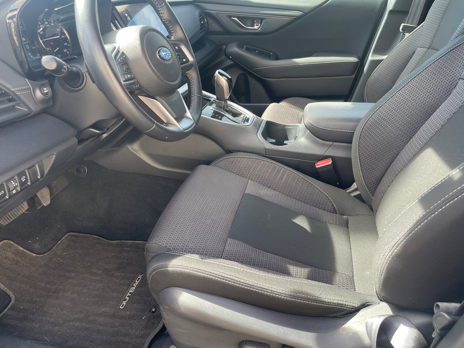 Used 2023 Subaru Outback Premium AWD/4WD image 10