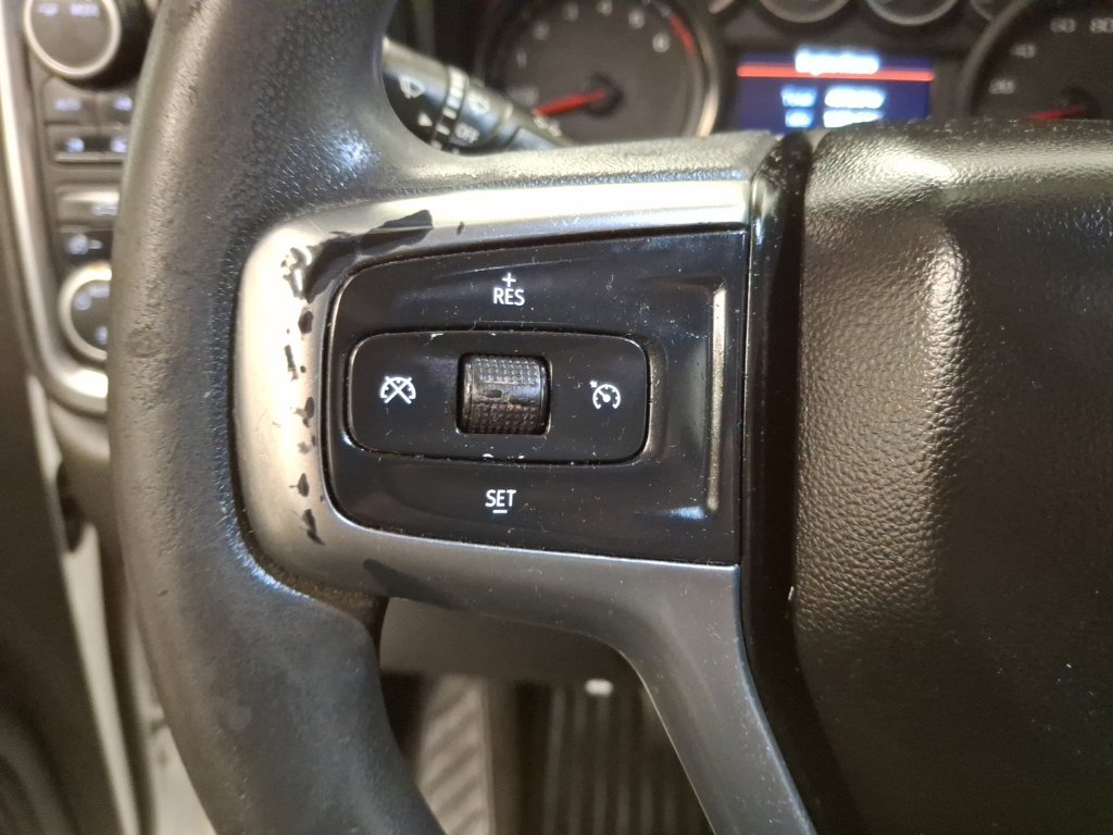 Used 2020 Chevrolet Silverado 1500 LT AWD/4WD image 20