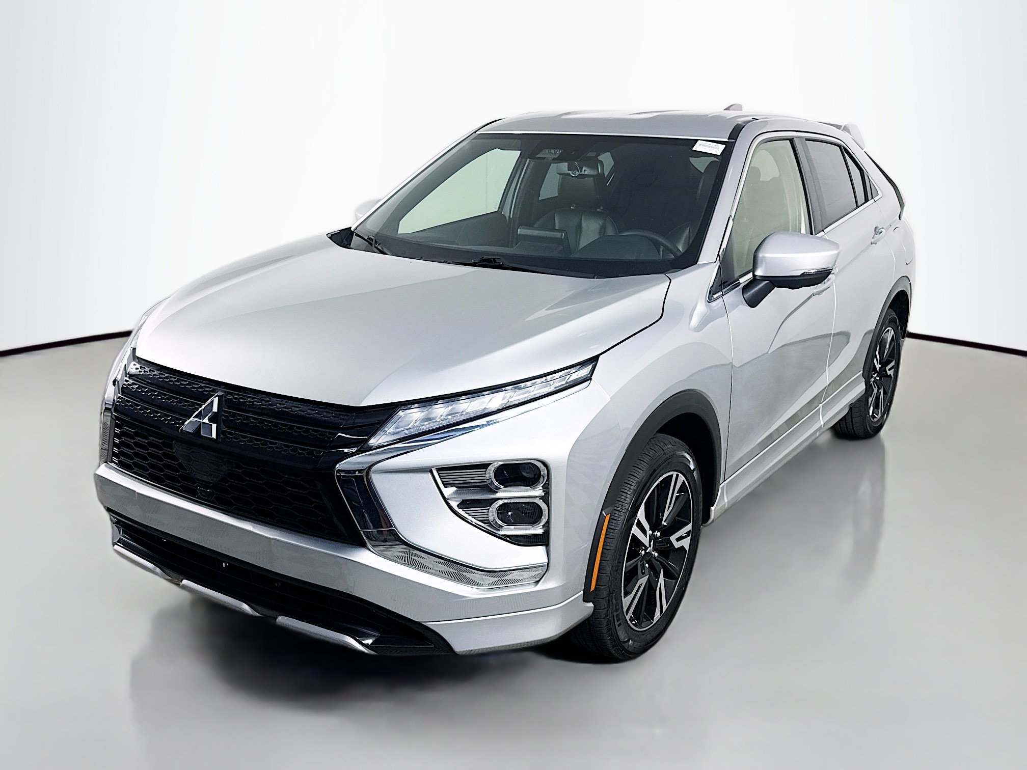 Used 2023 Mitsubishi Eclipse Cross SE image 4