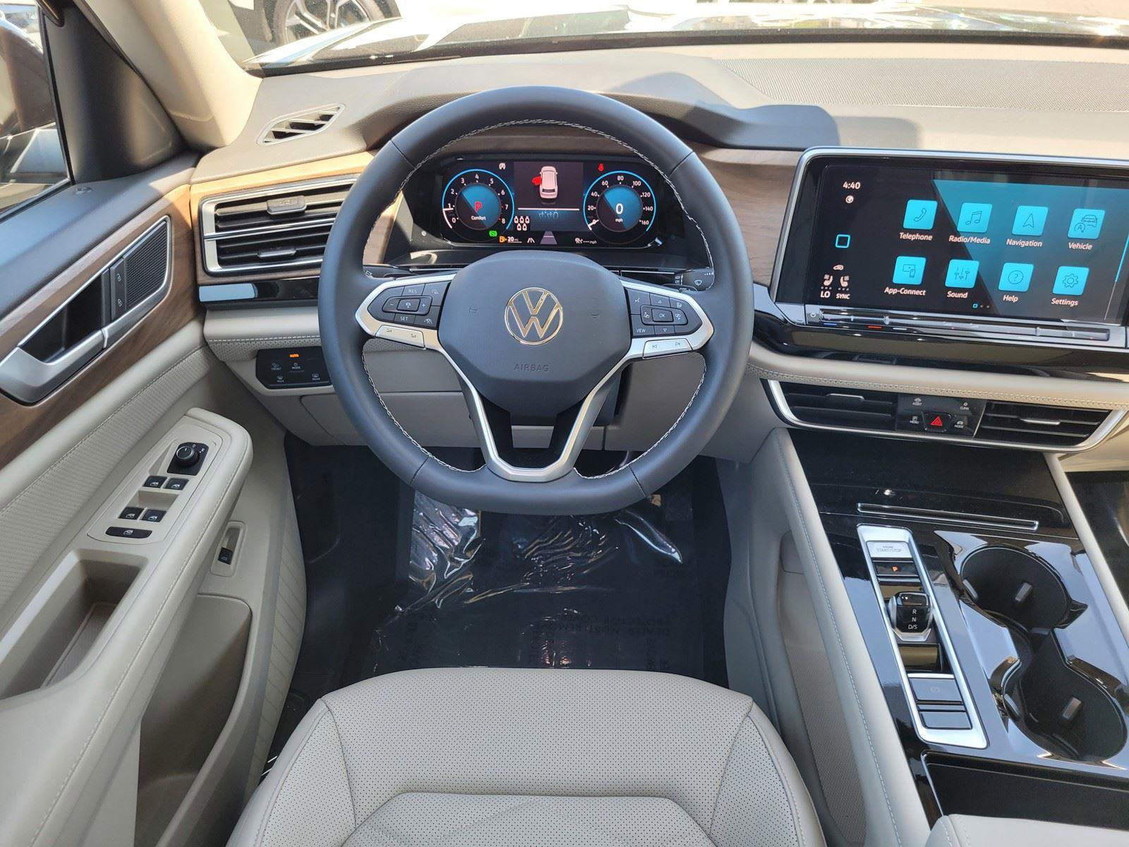 New 2026 Volkswagen Atlas SE image 14
