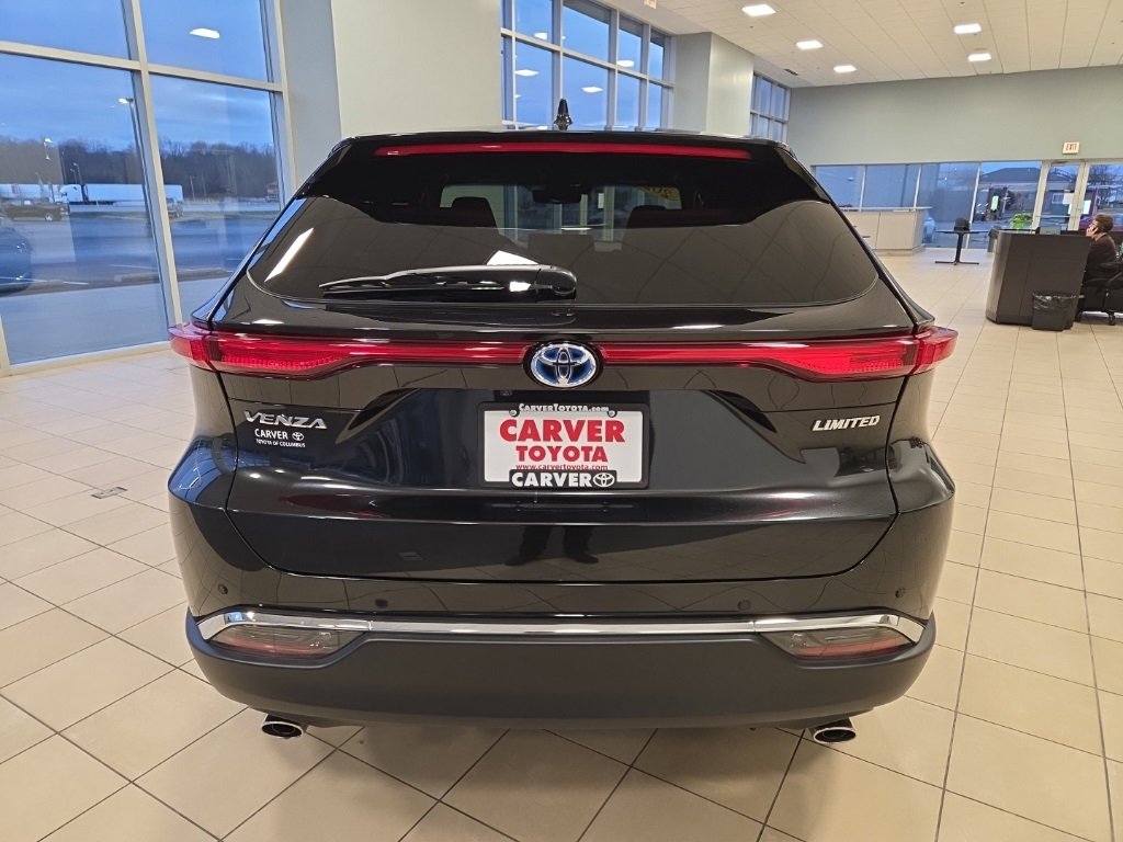 Used 2023 Toyota Venza Limited image 8