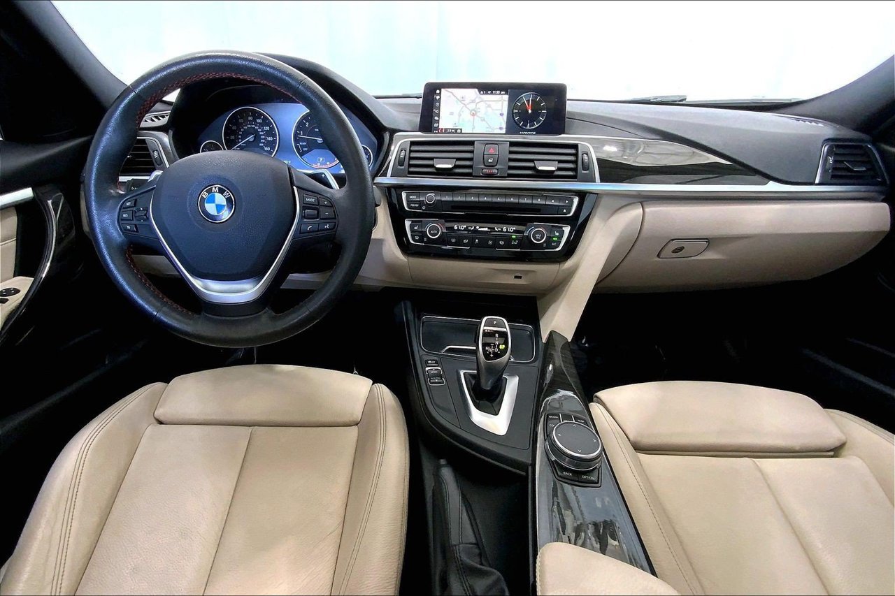 Used 2018 BMW 330i Sedan RWD image 15