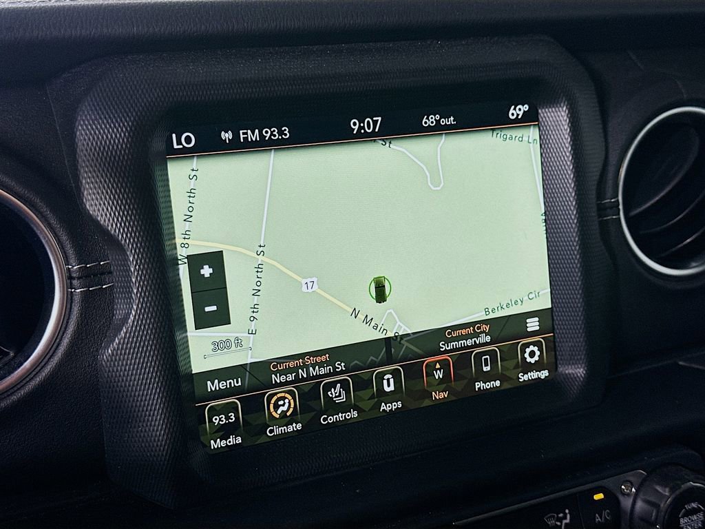 Used 2023 Jeep Wrangler Unlimited Sahara w/ Cold Weather Group image 27