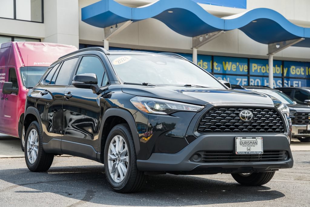 Used 2024 Toyota Corolla Cross LE AWD/4WD image 1