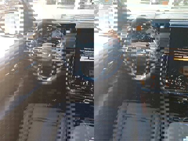 New 2025 GMC Yukon XL Denali image 13