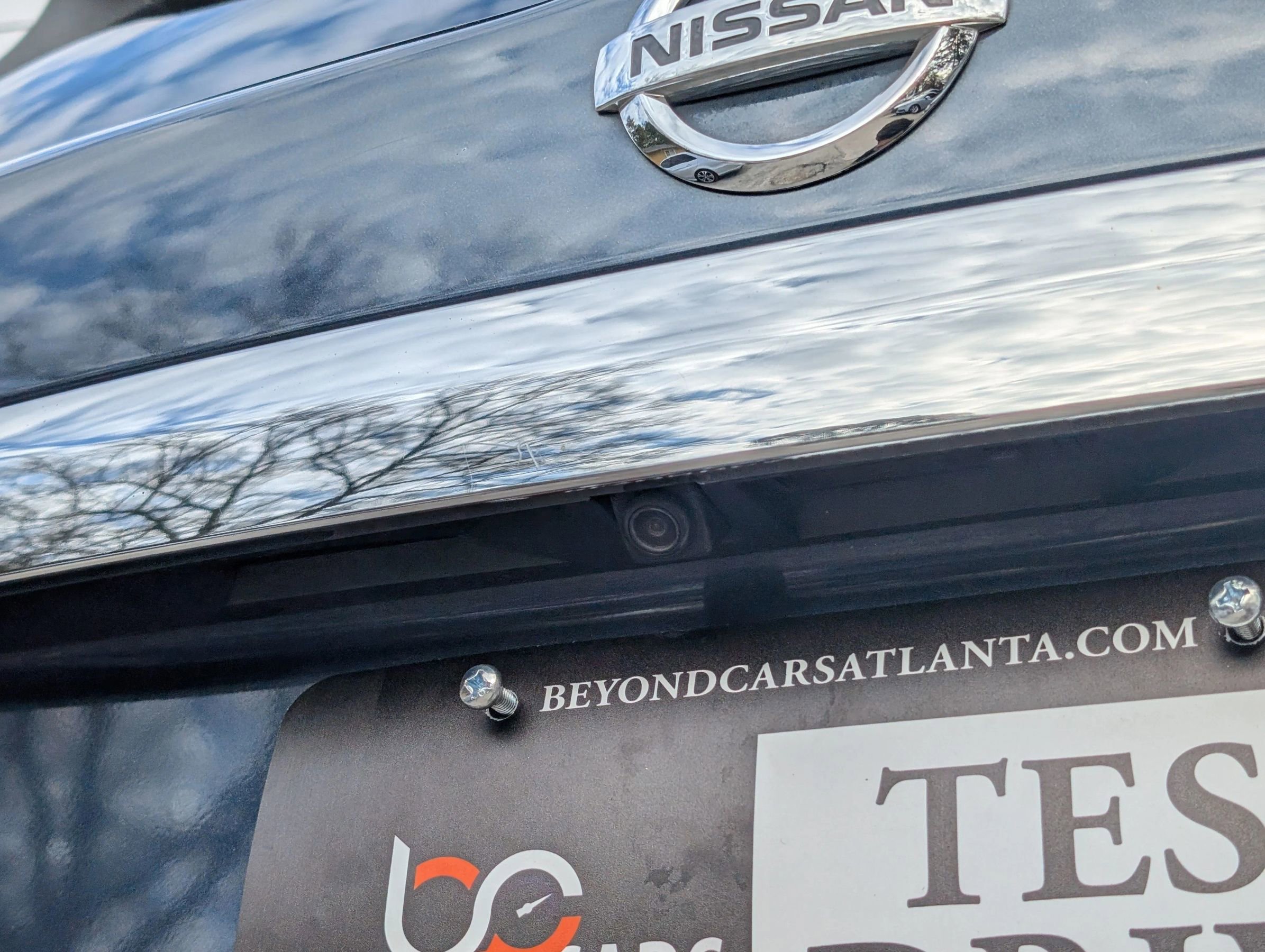 Used 2014 Nissan Pathfinder SL w/ SL Premium Package FWD image 6
