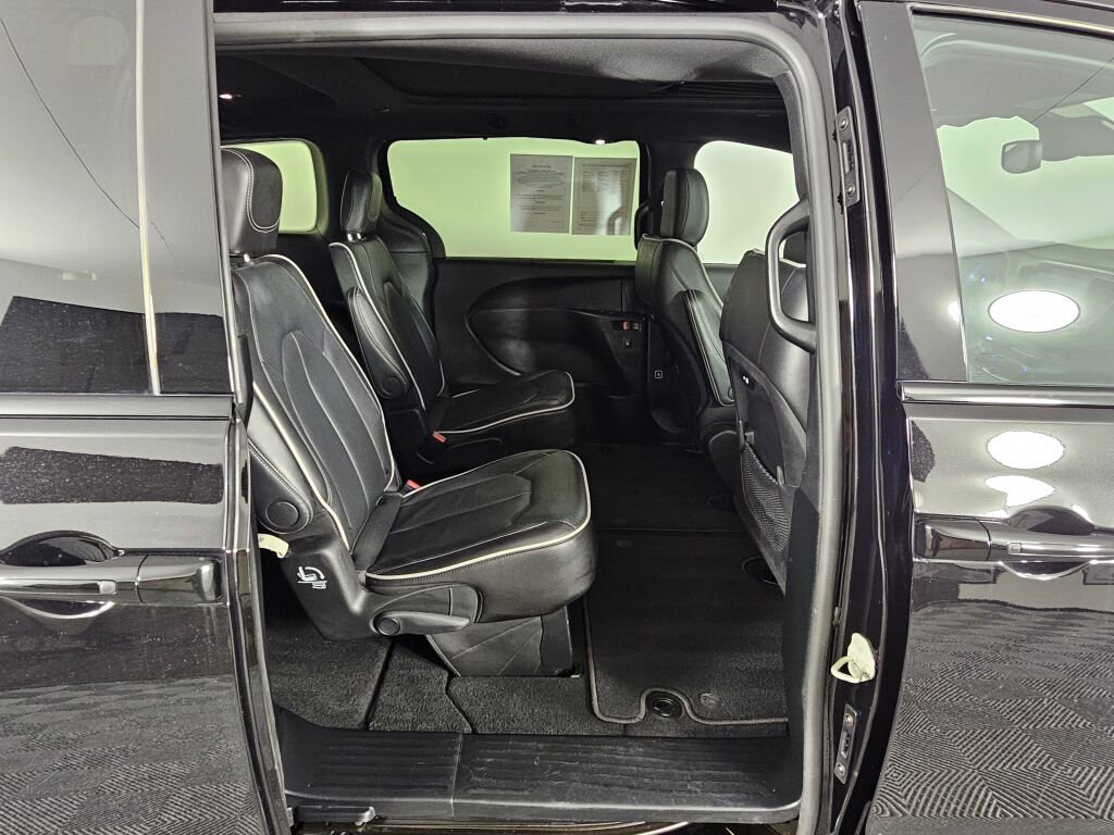 Used 2026 Chrysler Pacifica Limited w/ S Appearance Package image 37