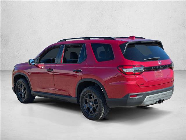 Used 2025 Honda Pilot TrailSport image 7