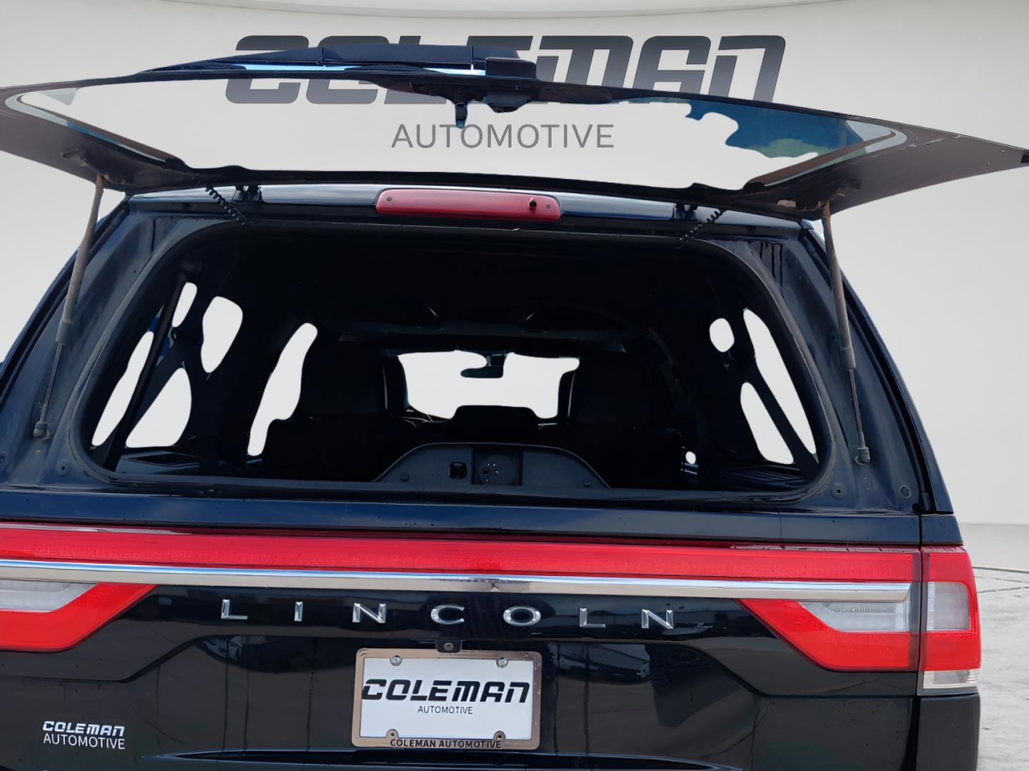 Used 2016 Lincoln Navigator L Select AWD/4WD image 25