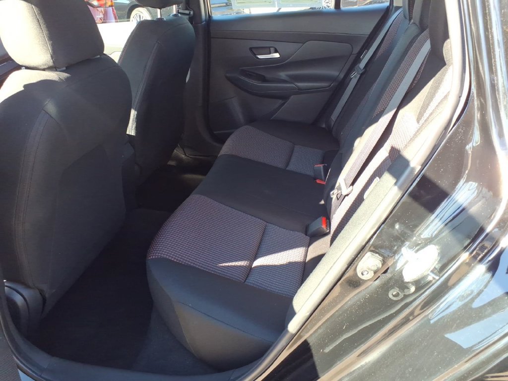 Certified 2026 Nissan Sentra SR w/ Floor Mat Package FWD image 10