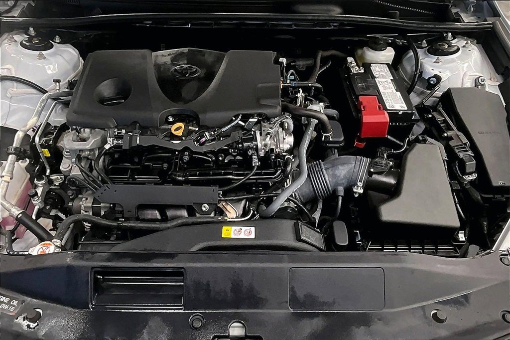 Used 2024 Toyota Camry LE image 9